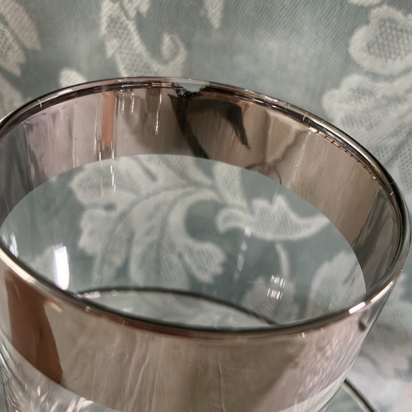 VINTAGE QUEENS LUSTERWARE Z MONOGRAM SILVER SCROLLS & TOP 8oz BARWARE - Picture 3 of 12